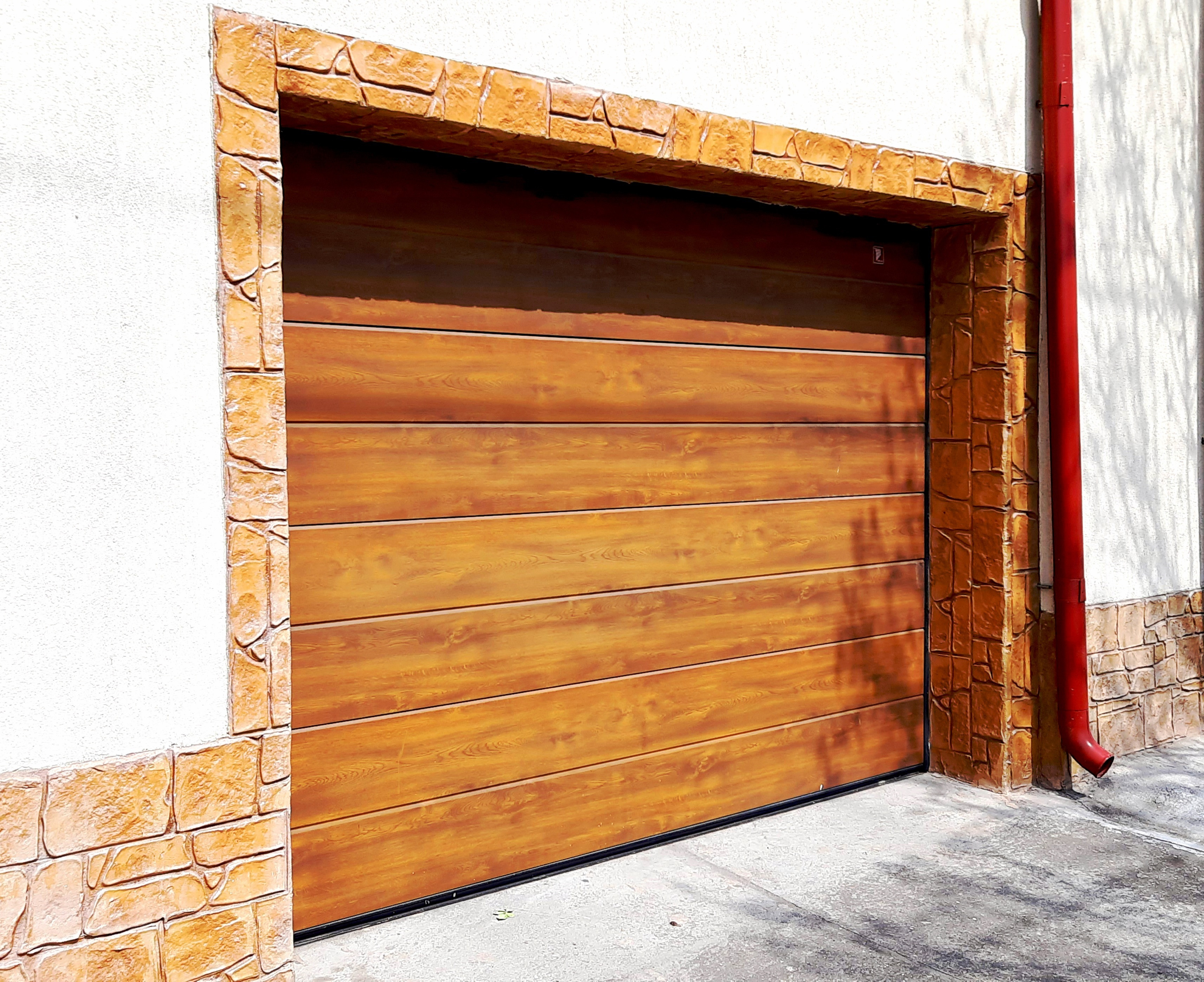 Puerta estilo madera 1